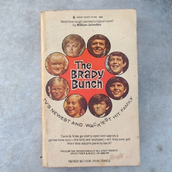 The Brady Bunch Book 1969 - Picture 1 of 2